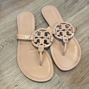 Tory Burch Flat Sandals 8 1/2